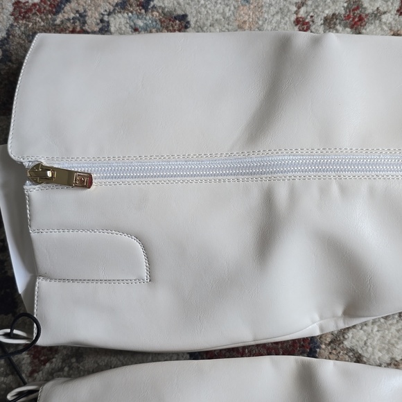 LIZ CLAIBORNE WOMEN'S CREAM HIGH ZIP WIDE WIDTH & WIDE CALF BOOTS SIZE 6 WIDE - Picture 10 of 14